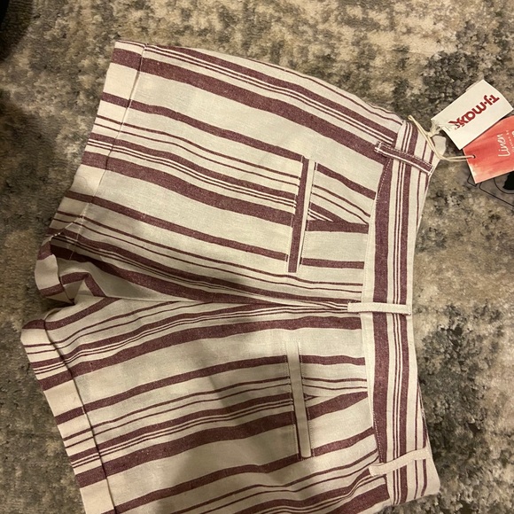 NWT Striped shorts - Picture 2 of 3